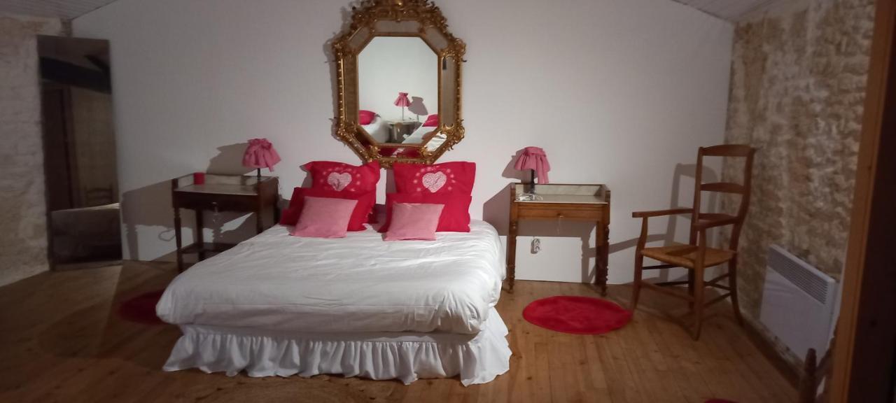 Les Demeures De La Laigne Bed & Breakfast Allas-Bocage Dış mekan fotoğraf