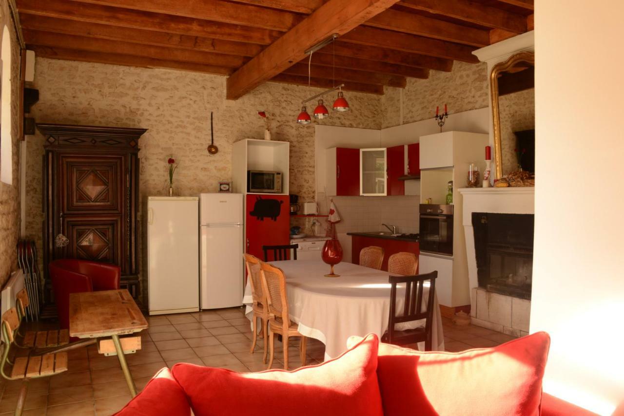 Les Demeures De La Laigne Bed & Breakfast Allas-Bocage Dış mekan fotoğraf