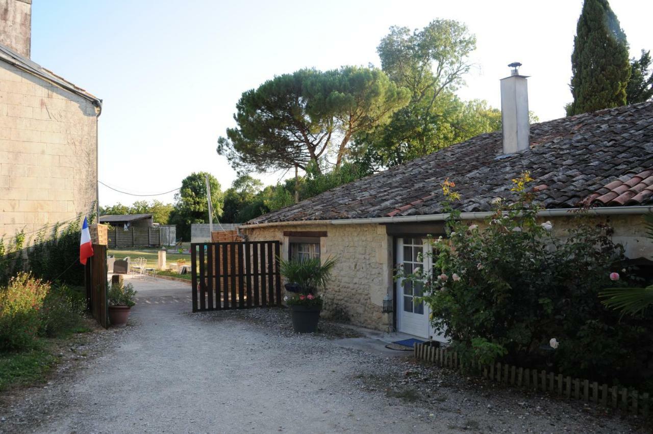 Les Demeures De La Laigne Bed & Breakfast Allas-Bocage Dış mekan fotoğraf