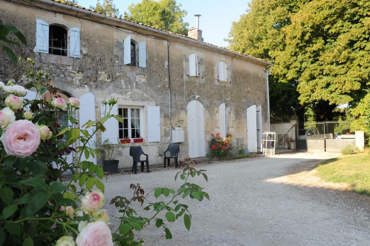 Les Demeures De La Laigne Bed & Breakfast Allas-Bocage Dış mekan fotoğraf